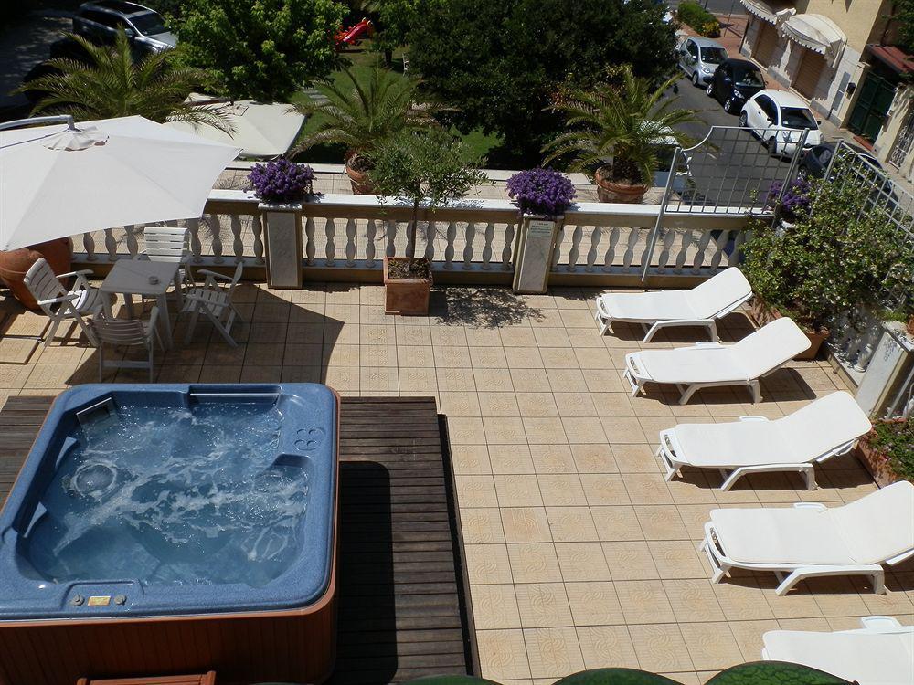 Hotel Regina Forte dei Marmi Esterno foto